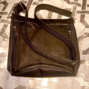 Women’s Gun Tote'n Mamas Brown Leather Concealed Carry Bucket Tote/Purse